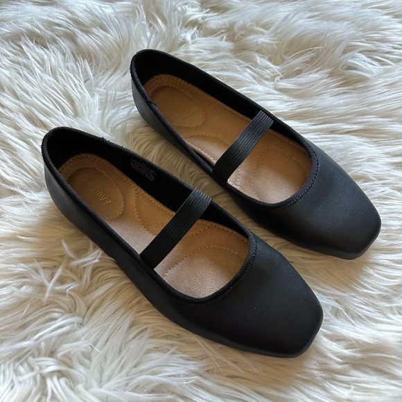 Old Navy Mary Jane flats - Picture 3 of 10